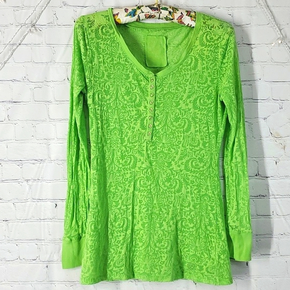 Ariat Long Sleeve Neon Green Paisley Sheer Plunge Button Top Shirt Womens Size M - Picture 10 of 15